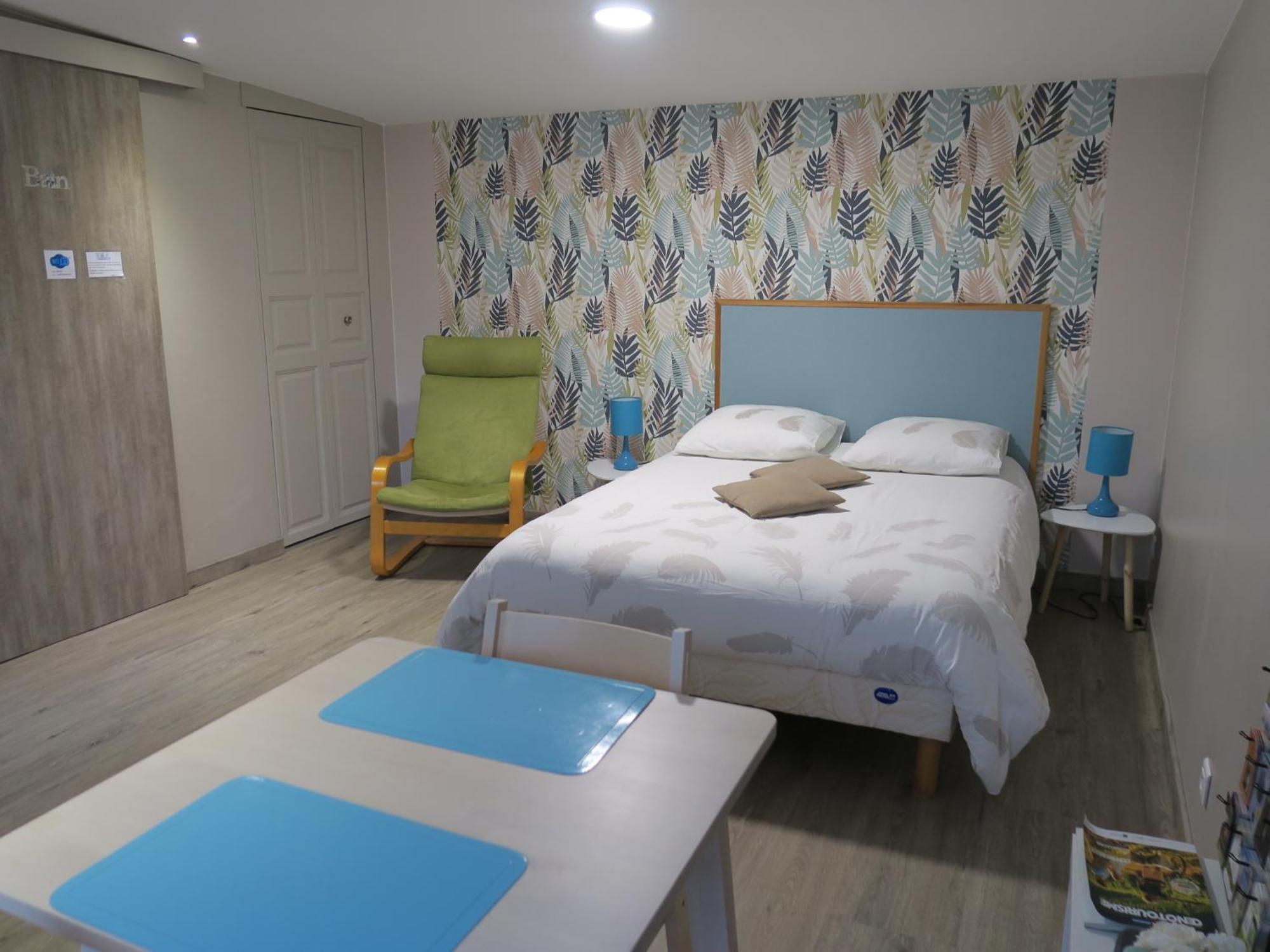 Les Collinades De Chalons Hotel Екстериор снимка